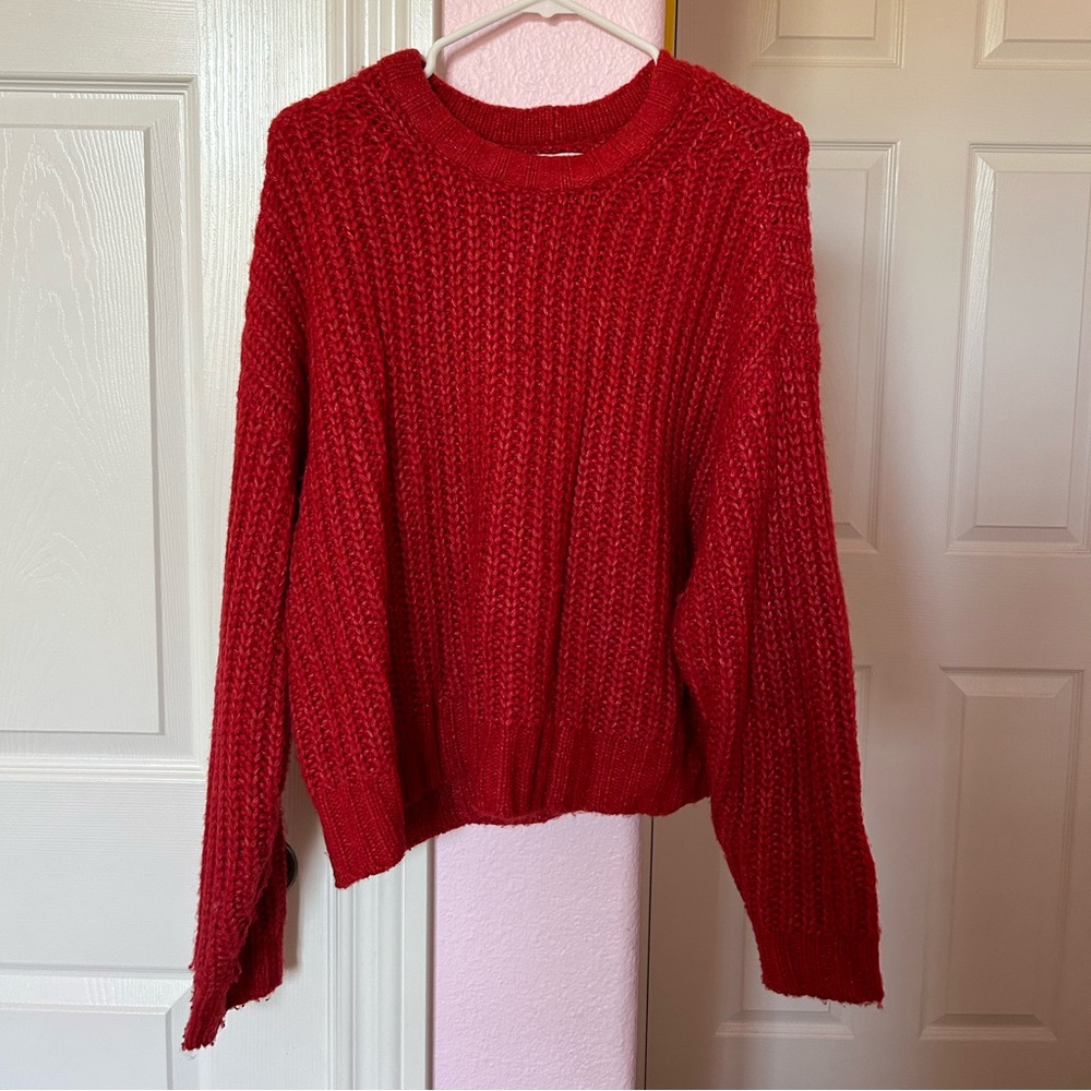 RED CROPPED AMERICAN EAGLE SWEATER